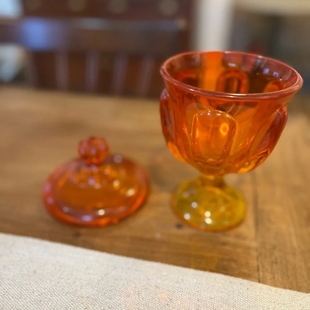 Vtg Viking Glass Epic Six Petal Persimmon Amberina Pedestal Compote Candy Dish